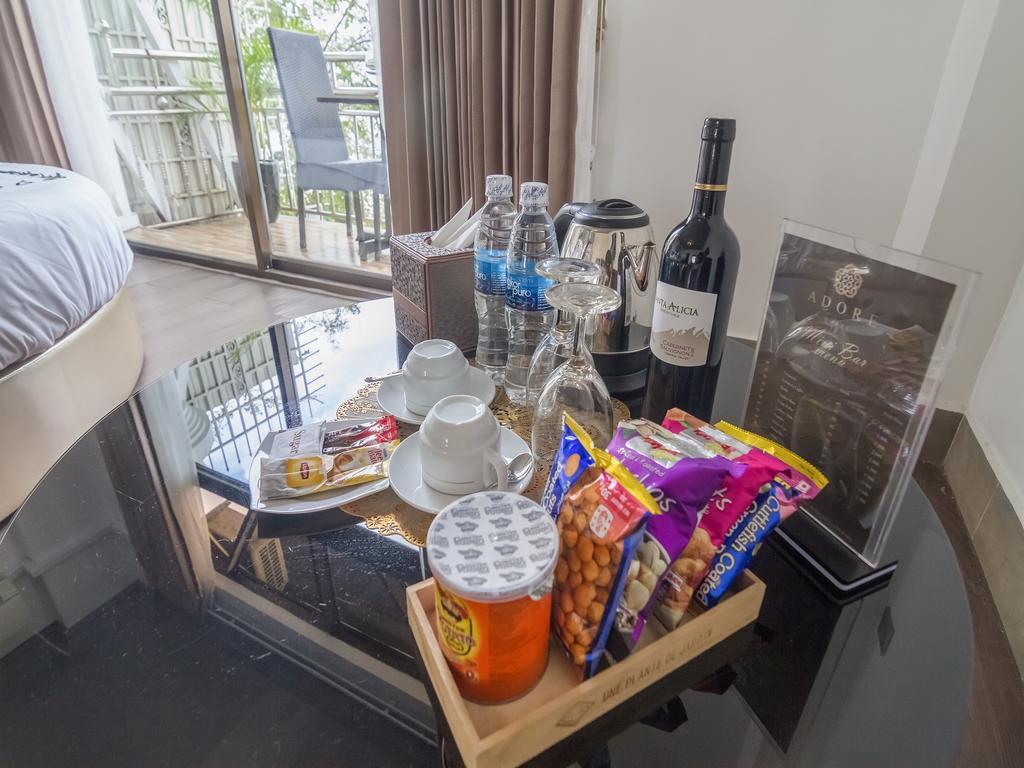 Adore Riverside Hotel Phnom Penh Dış mekan fotoğraf