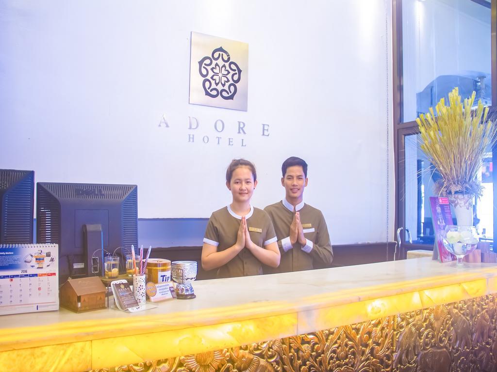 Adore Riverside Hotel Phnom Penh Dış mekan fotoğraf